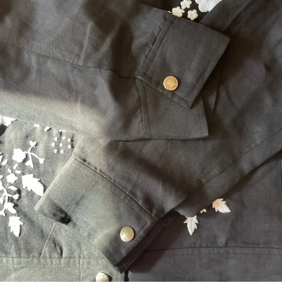 Via Seta Black Silk-Linen
Embroidered Jacket - Size 12 - Picture 9 of 11